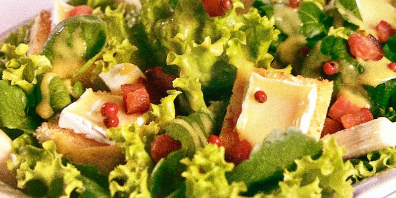 Salada de Palmito e Queijo Brie
