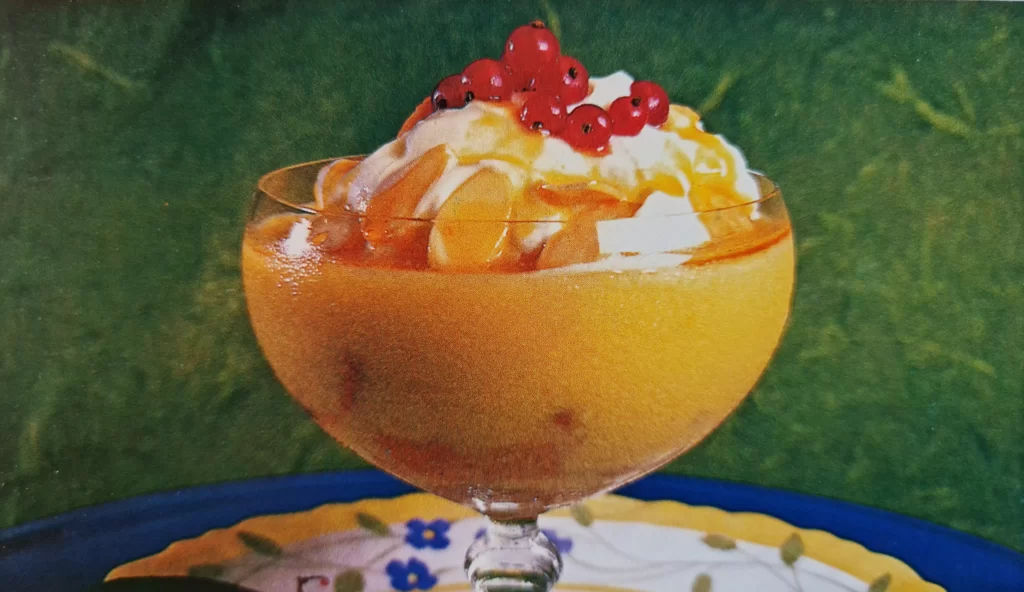 Receita de Charlotte ao Licor de Laranja